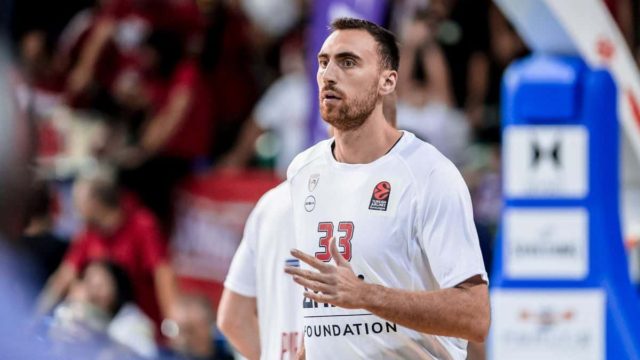 Ολυμπιακός – Ζάλγκιρις (75-72): Μιλουτίνοβ και Πίτερς ισοπέδωσαν την front line της λιθουανικής ομάδας