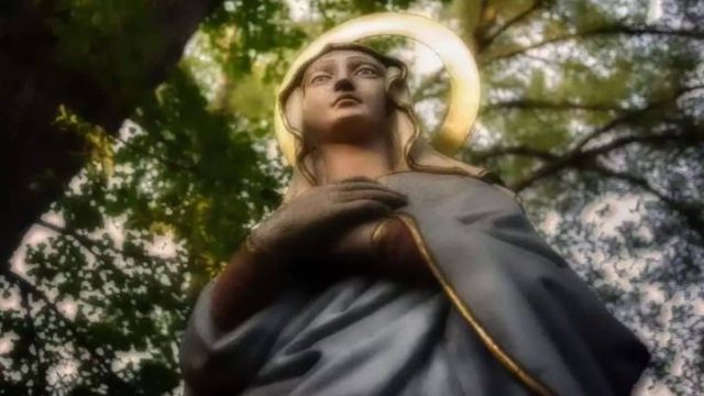 Το θαύμα της Παναγίας που σήκωσε στο πόδι το Λεβίδι – Το όραμα της 14χρονης Ευαγγελίας, η εικόνα και το φίδι