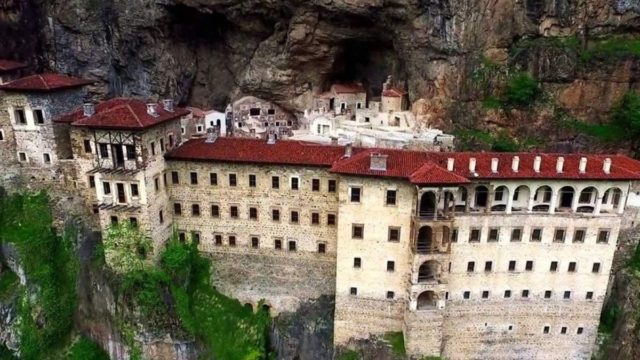 Παναγία Σουμελά: Το μοναστήρι «σύμβολο» για τους Έλληνες του Πόντου – Η ιστορία της εικόνας