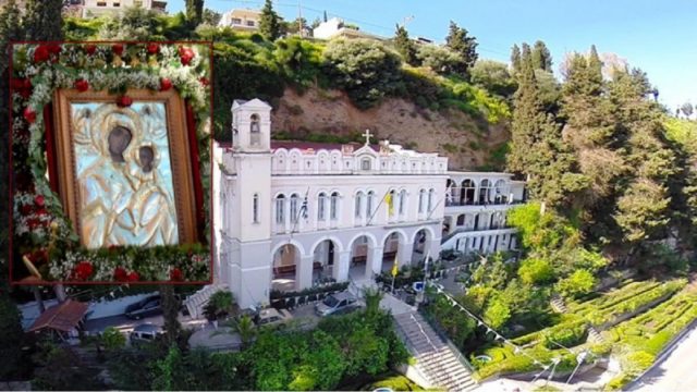 Παναγία Τρυπητή: Η «Κυρά του Αιγίου» και η πανέμορφη εκκλησία που αναδύεται ανάμεσα στα δέντρα