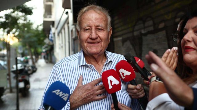 Συγκινημένος ο πατέρας του Στέφανου Κασσελάκη: «Πιστεύω θα εκλεγεί από την 1η Κυριακή»