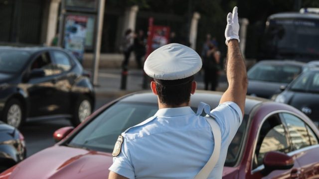 Πρόστιμο 400 ευρώ σε 3.000.000 οδηγούς στην Ελλάδα – Ποιος είναι ο λόγος