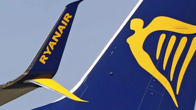 Σούπερ προσφορά από τη Ryanair – Ταξίδι τα Χριστούγεννα; Αεροπορικά εισιτήρια από €24,99!