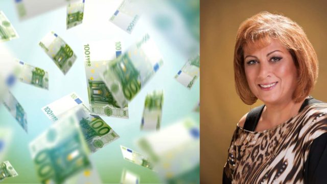 «Άγιος Βασίλης» η Σμάρω Σωτηράκη: Χρήμα από το πουθενά, λύσεις σε προβλήματα κι ένας μεγάλος έρωτας γι’ αυτό το 1 ζώδιο!