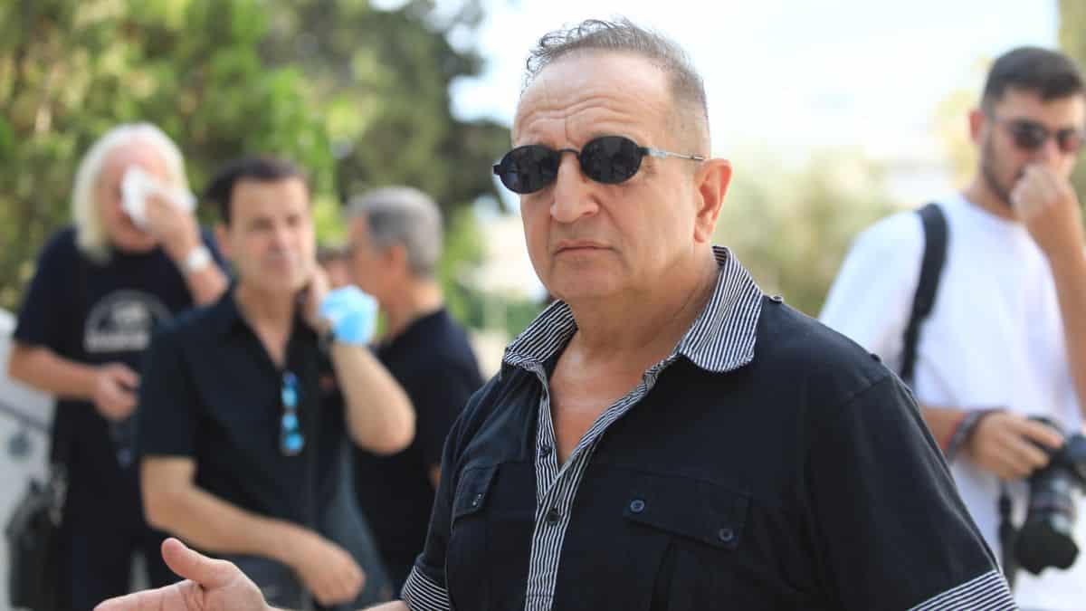 Μυστήριο με το θάνατο αγαπημένης τραγουδίστριας: «Όσοι διαδίδουν ότι έφυγα από τη ζωή να…» – Η ανακοίνωση του Σπύρου Μπιμπίλα