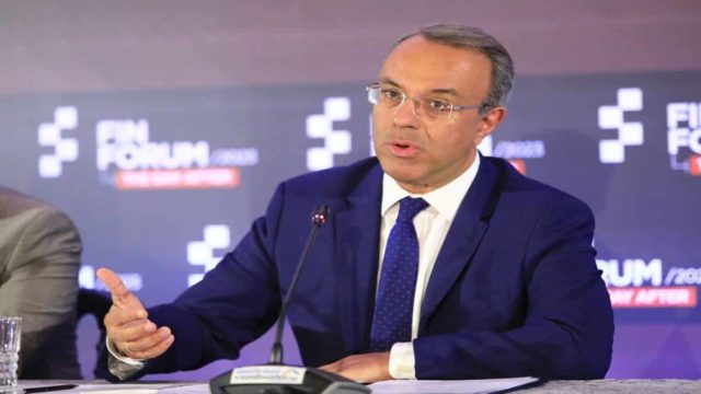 Χρ. Σταϊκούρας για ΜΜΜ: Έως το τέλος Απριλίου η άφιξη 250 ηλεκτρικών λεωφορείων