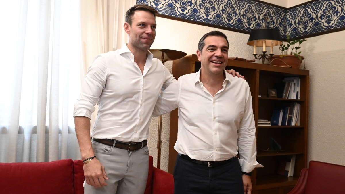 Νέα εποχή στον ΣΥΡΙΖΑ: Παράδοση-παραλαβή στη Βουλή με Τσίπρα και Κασσελάκη – «Σιδεροκέφαλος, οι χαρές δεν είναι περίσσιες στην πολιτική» (video-photos)