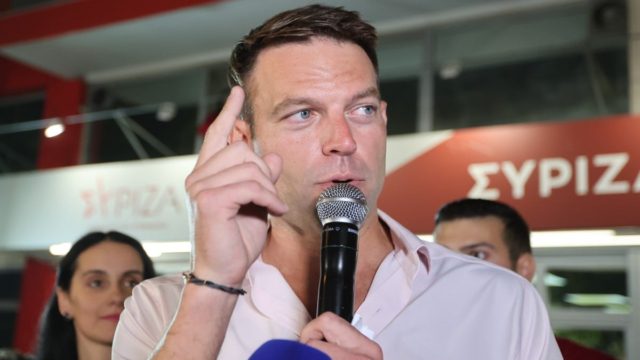 Νέα εποχή στον ΣΥΡΙΖΑ με «αέρα» Στέφανου Κασσελάκη: Η τελετή παράδοσης-παραλαβής από τον Τσίπρα στη Βουλή, το συνέδριο και τα σενάρια της επόμενης μέρας (video)