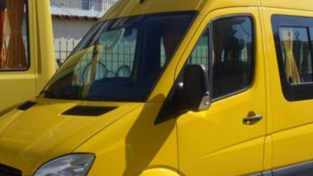 Θρίλερ στην Πάτρα: Ξέχασαν 4χρονο κοριτσάκι σε σχολικό λεωφορείο – Έντρομο χτυπούσε τα παράθυρα