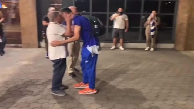 Ραγίζει καρδιές ο παππούς του Τεντόγλου: «Θα νικήσω τον καρκίνο, να βλέπω τον Μίλτο» (video)