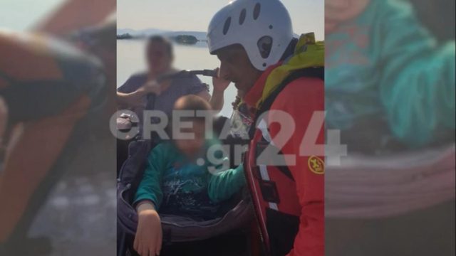 Ένα μεγάλο μπράβο: Άνδρες της ΕΜΑΚ διέσωσαν παραπληγικό αγόρι στη Θεσσαλία – «Η κακοκαιρία κατέστρεψε ζωές, όχι μόνο περιουσίες»