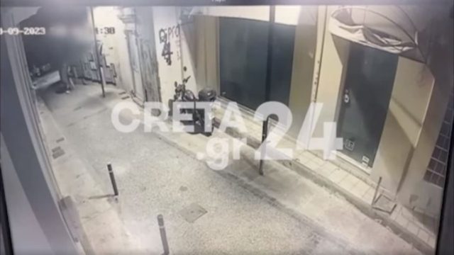 Φρίκη στο Ηράκλειο: Βίντεο-σοκ καταγράφει την απόπειρα βιασμού νεαρής από άγνωστο σε δρόμο