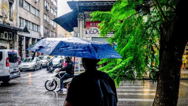 Καιρός σήμερα 30/9: Νέες καταιγίδες και 30άρια – Πού θα «χτυπήσουν»