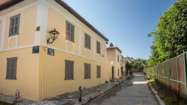 Vrysaki: The “lost district” of Athens
