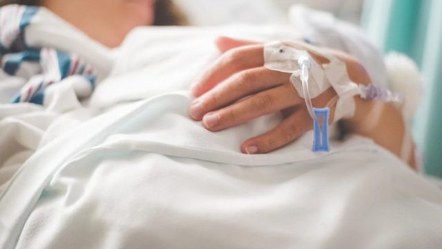 Φρίκη στη Ζάκυνθο: Στο νοσοκομείο 64χρονη μετά από άγριο ξυλοδαρμό και απόπειρα βιασμού
