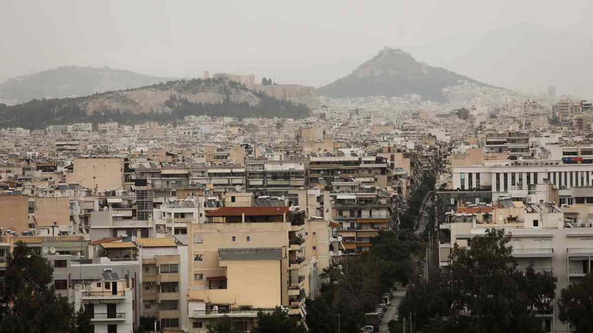 Καιρός σήμερα 24/10: Συννεφιά, ζέστη και αφρικανική σκόνη – Η πρόγνωση της ΕΜΥ