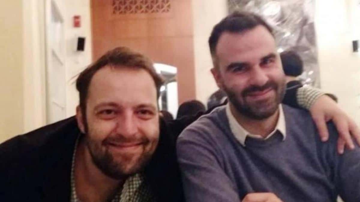 Συγκινεί ο Αύγουστος Κορτώ για τον σύζυγό του: «Η ζωή μου λέγεται Τάσος κι αναπνέω ακόμα χάρη στην αγάπη της»