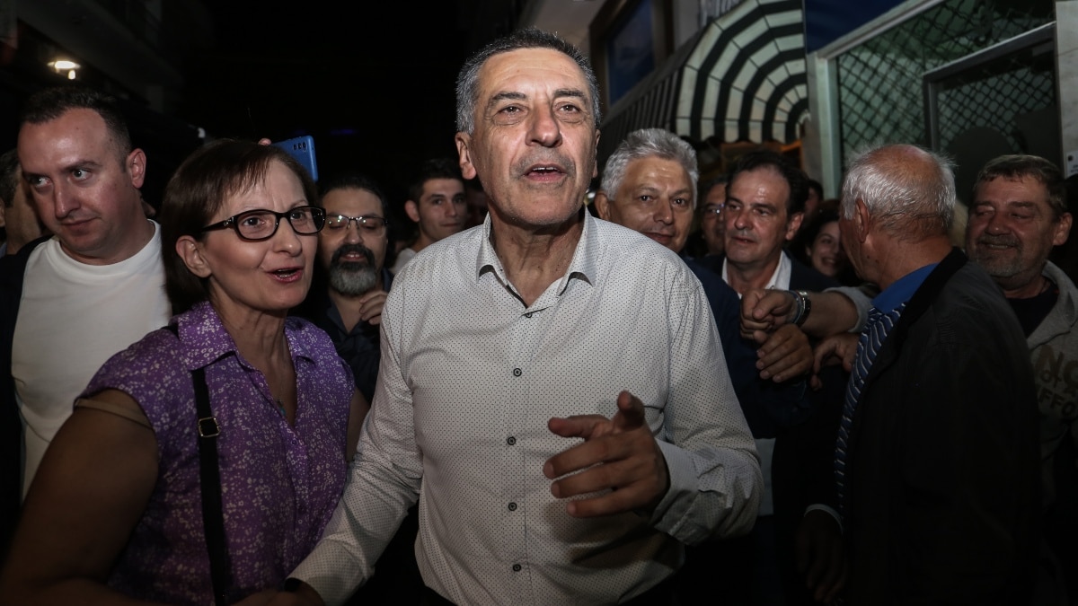 «Θα είμαι ο Δημήτρης, ένας απλός καθηγητής που αλλάζει καπέλο»: Ποιος είναι ο νέος περιφερειάρχης Θεσσαλίας, Κουρέτας; (video)