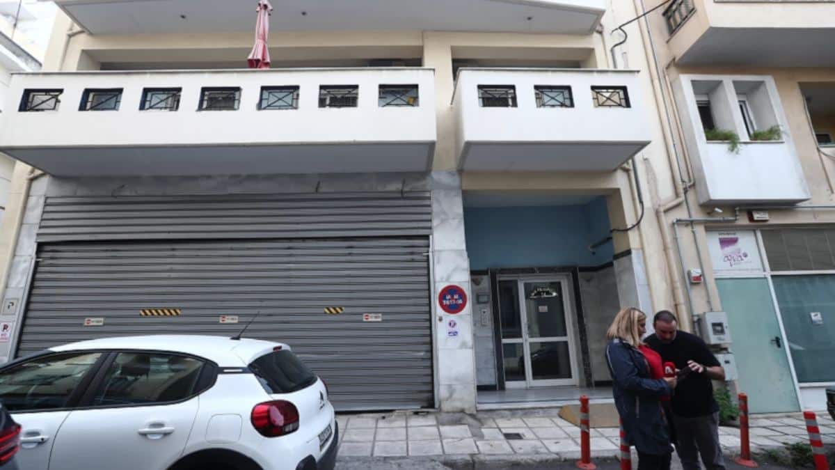 Οικογενειακό έγκλημα στη Θεσσαλονίκη: «Ήθελε να ζήσει – Τελείως εγωιστική η πράξη του», λέει γείτονας για τον πατέρα που σκότωσε την 42χρονη κόρη του