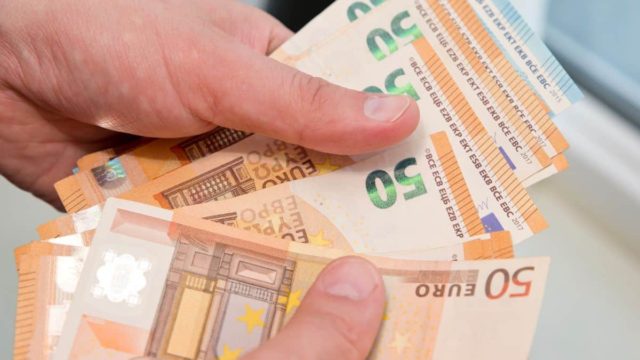 1.300 ευρώ στις τσέπες σας: Έσκασε νέο επίδομα!