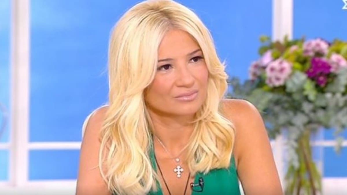 Παραδοχή “βόμβα” Φαίης Σκορδά: «Με μεγάλη χαρά! Θα βγει μια φωτογραφία και μετά θα απαντήσω…» – Η on air αποκάλυψη για την προσωπική της ζωή (Video)