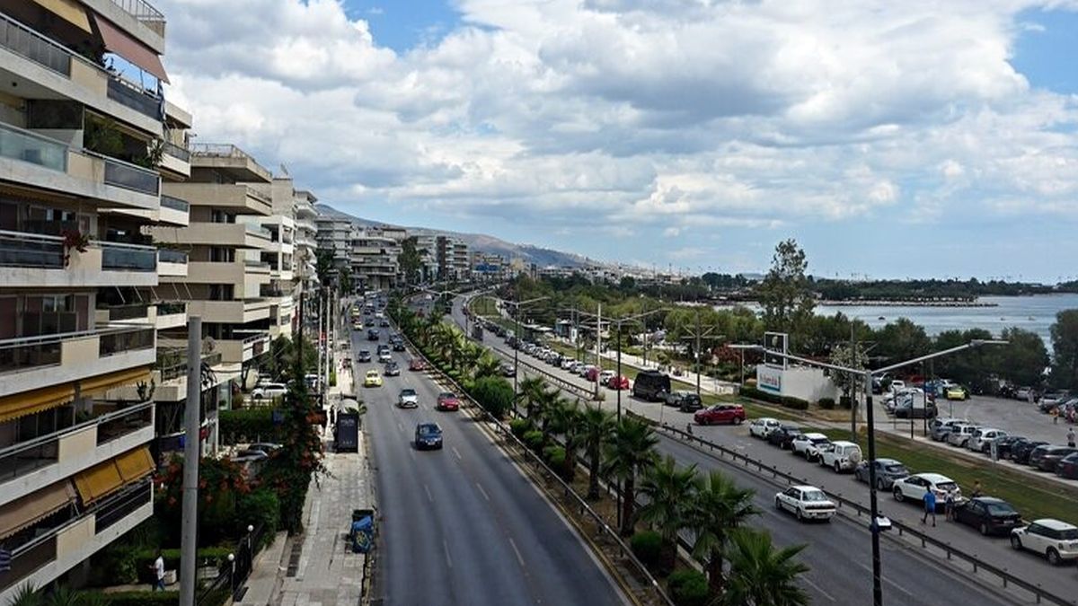 Κλειστή η Λεωφόρος Ποσειδώνος – Βρέθηκε βόμβα στην Γλυφάδα