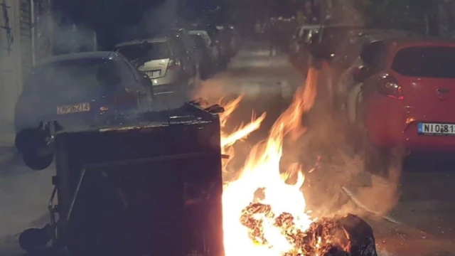 Εξάρχεια: Επεισόδια με χημικά και μολότοφ μετά τον τραυματισμό 16χρονης – Ποια είναι η κατάσταση της υγείας της;