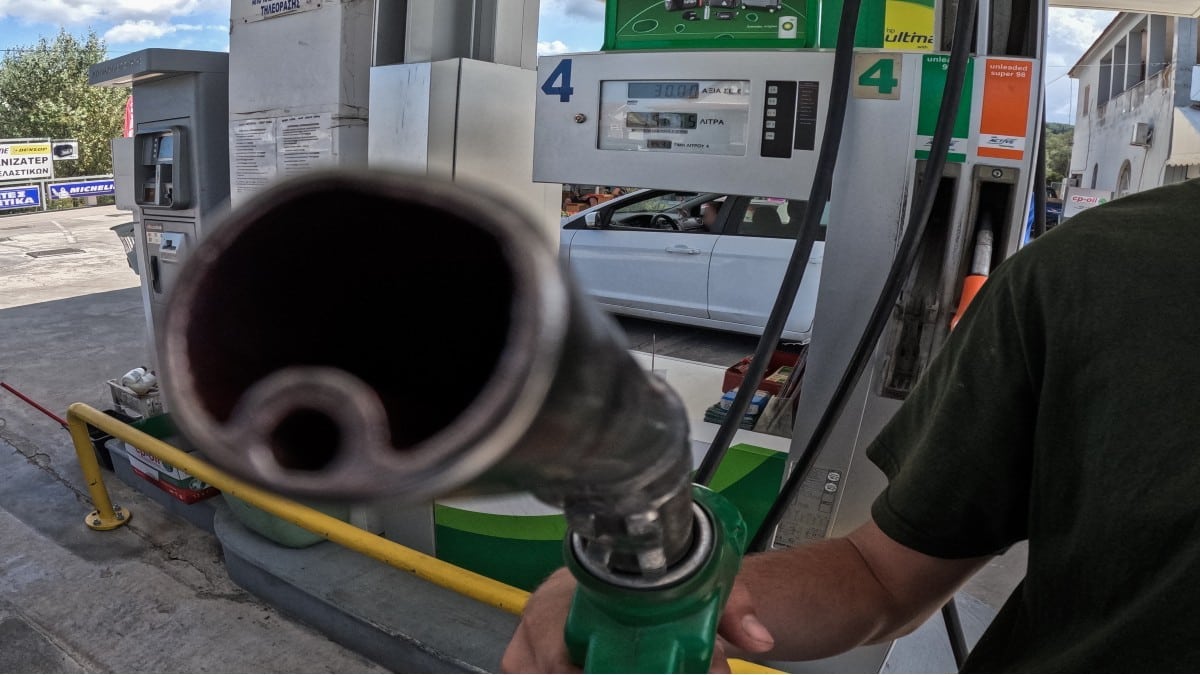 Έτσι θα γλιτώσεις 500 ευρώ τον χρόνο σε καύσιμα – Το κόλπο που γνωρίζουν ελάχιστοι μέχρι σήμερα