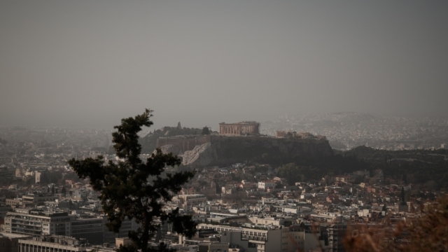 Καιρός σήμερα 20/10: Θερμή «εισβολή» από Αφρική – Σκόνη και υψηλές θερμοκρασίες (photos)