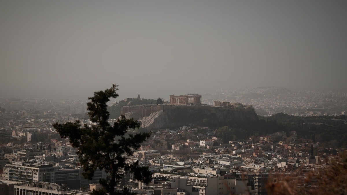Καιρός σήμερα 20/10: Θερμή «εισβολή» από Αφρική – Σκόνη και υψηλές θερμοκρασίες (photos)