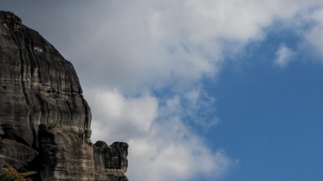 Καιρός σήμερα 3/10: Ηλιοφάνεια με βοριάδες και μικρή πτώση θερμοκρασίας – Πού θα βρέξει (video)