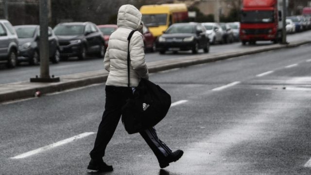 Καιρός σήμερα 12/10: Αίθριος έως 26 βαθμούς – Τοπικές βροχές στη νότια νησιωτική χώρα (video)