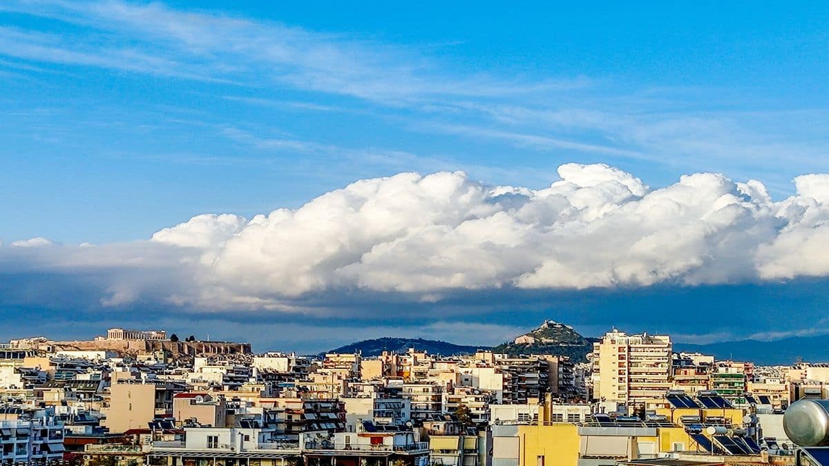 Καιρός σήμερα (4/10): «Καλοκαιρινός» Οκτώβριος – Τους 30 βαθμούς θα πλησιάσει η θερμοκρασία