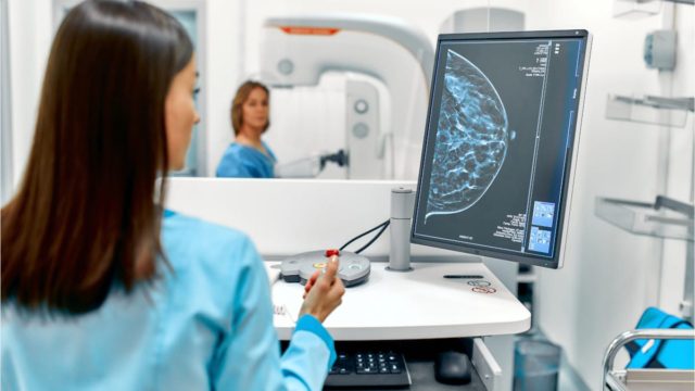Kαρκίνος του μαστού: Η σημασία της πρόληψης & της έγκαιρης αντιμετώπισής του!