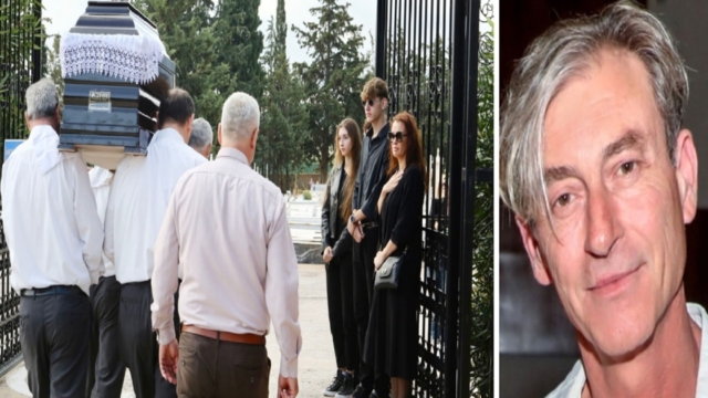 “Τσακίζουν” καρδιές στην κηδεία του Αίαντα Μανθόπουλου – Τραγικές φιγούρες η πρώτη του σύζυγος και τα δύο του παιδιά