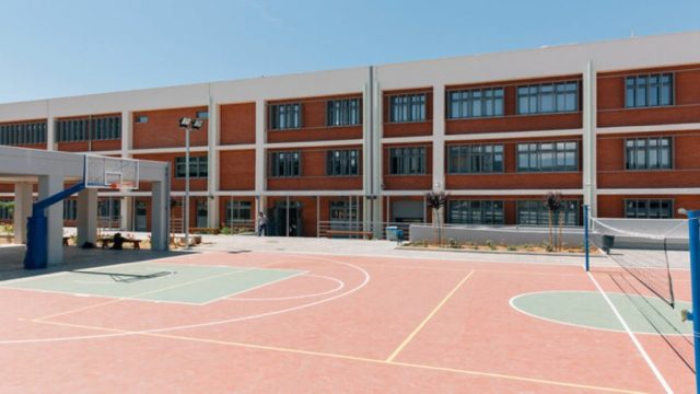 Απίστευτο κι όμως αληθινό: Πέταξαν καπνογόνο στο γραφείο της διευθύντριας… αλλά ατύχησαν