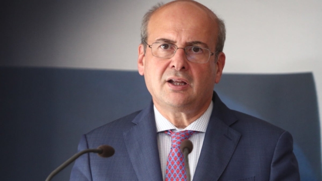Χατζηδάκης: «Κούρεμα» δανείων έως 28% στον εξωδικαστικό – Όλα τα μέτρα που ανακοινώθηκαν από το Υπουργείο Οικονομικών