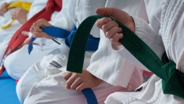 Φρίκη στην Κρήτη: «Μας έβαζε να του κάνουμε μασάζ ενώ ο ίδιος… παρακολουθούσε π@ρν@ στο κινητό του» – Σοκάρει μαρτυρία ανήλικου για τον προπονητή που δικάζεται για ασελγείς πράξεις