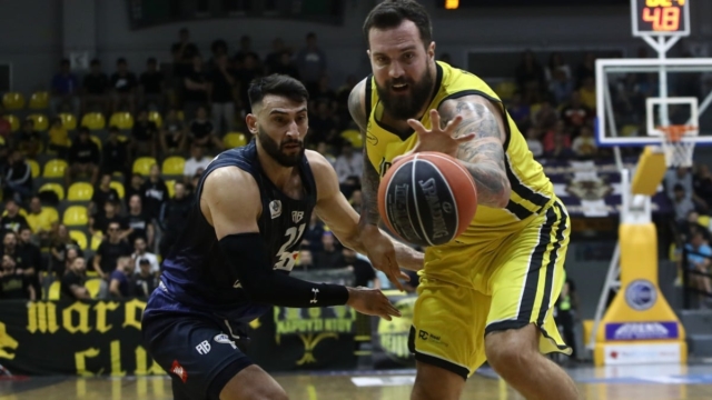 Basket League: «Σεφτές» στις νίκες για το Μαρούσι με σούπερ Ραντούλιτσα στη ματσάρα με την Καρδίτσα (video)