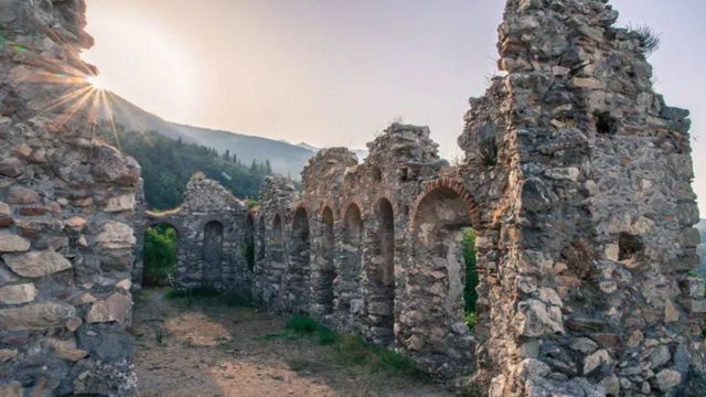 Η Φωτογραφία της Ημέρας: Ανατολή στον ιστορικό Μυστρά