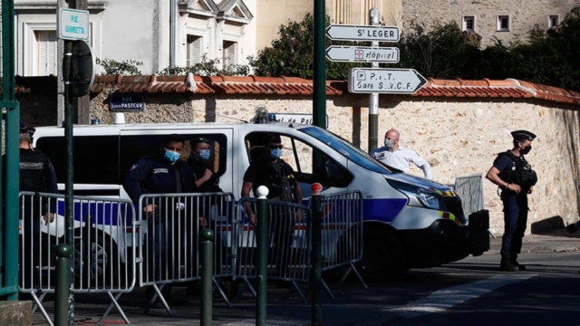 Πανικός στο Παρίσι: Η αστυνομία άνοιξε πυρ εναντίον γυναίκας  – «Ήταν πλήρως καλυμμένη, υποστήριζε την τρομοκρατία»