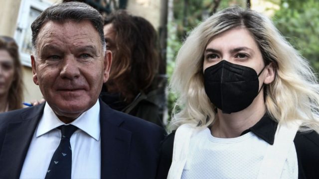 Χαμός στη δίκη της Ρούλας Πισπιρίγκου: «Ντροπή σου! Ο Θεός δε θα σε συγχωρήσει ποτέ. Τώρα κάνε μου μήνυση» –  “Επίθεση” Αλέξη Κούγια σε Ράικο για την κεταμίνη (Video)