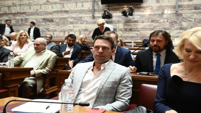 ΣΥΡΙΖΑ: Οι αλλαγές Κασσελάκη στην Κοινοβουλευτική Ομάδα! Τι πόστο αναλαμβάνουν Τζάκρη, Παππάς και Πολάκης – Ποιοι παραμένουν στη θέση τους και ποιοι αλλάζουν (Video)