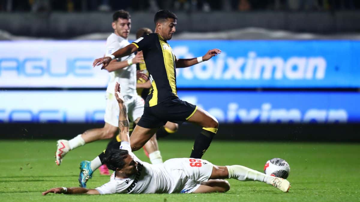 Super league / Άρης – Πανσερραϊκός: Λύτρωση για τους κίτρινους με καρφωτή κεφαλιά του Φαμπιάνο στο 90+7′