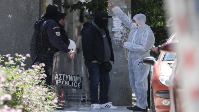Υπόθεση-μυστήριο στο κέντρο της Αθήνας: Σύλληψη Κούρδου στα Εξάρχεια με διεθνές ένταλμα για τρομοκρατία (video)