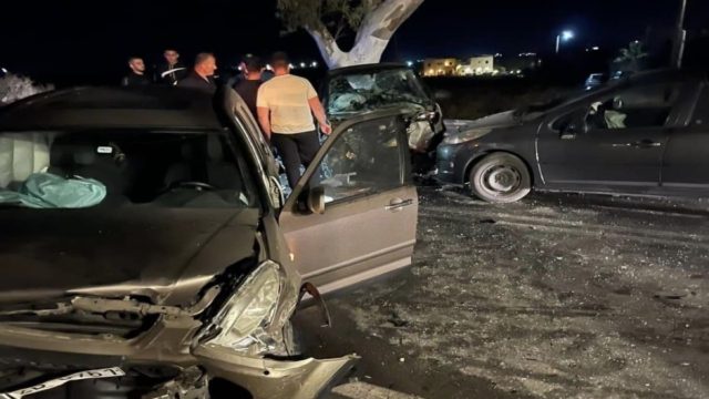 Θρηνεί ολόκληρη η Σαντορίνη: Θανατηφόρο τροχαίο μετά από σφοδρή σύγκρουση τριών Ι.Χ. – Νεκρή νεαρή κοπέλα