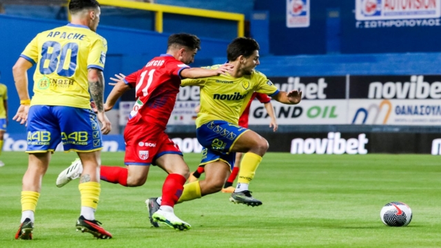 Super league: Ο Παναιτωλικός έσπασε το «ρόδι» με Λιάβα και Ντουάρτε – Παραμένει στην τελευταία θέση της βαθμολογίας ο Βόλος