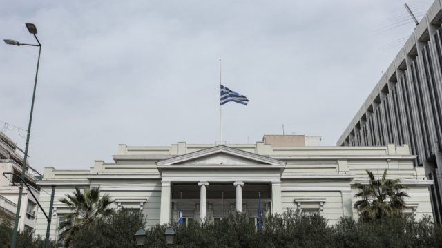 ΥΠΕΞ: «Η Ελλάδα καταδικάζει απερίφραστα την επίθεση κατά του Ισραήλ – Στέκεται στο πλευρό του»