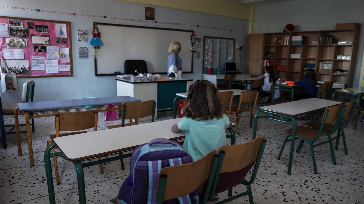 Εκπαιδευτικοί: Ανακοινώθηκε η πρόσληψη 10.753 αναπληρωτών από το υπουργείο Παιδείας – Πότε παρουσιάζονται και πώς μαθαίνουν το σχολείο τοποθέτησης