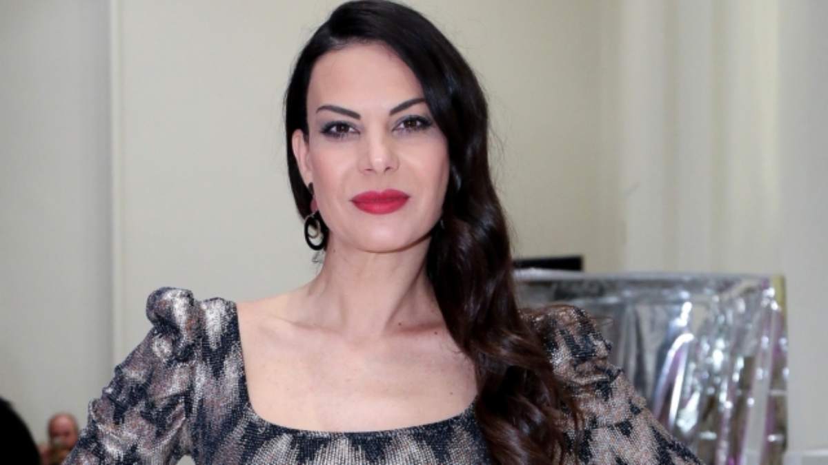 Στην αντεπίθεση η Εύη Βατίδου: «Ας μιλήσει ο Κούγιας» – Η πρώτη αντίδραση μετά τη σύλληψη για το άγριο περιστατικό στη Γλυφάδα